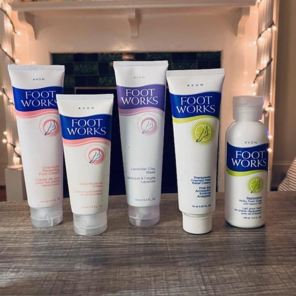BUNDLE OF 5 NEW/SEALED AVON  - FOOT WORKS RELIEF REPAIR RESTORE RENEW  MASK